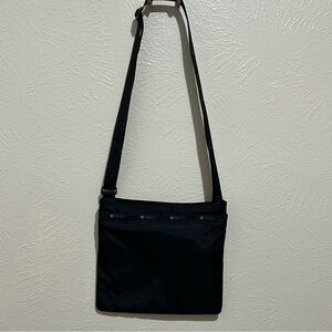 Le Sport Sac Black Crossbody Bag Lightweight Comfortable Practical Spaccious